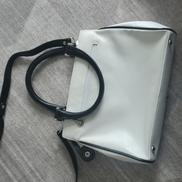 Danier Leather purse, Black & White - Picture 4 of 8